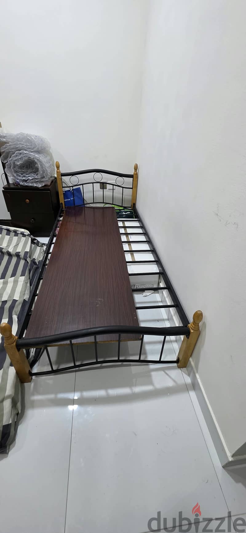 Steel Bed frame with the wooden Board 1