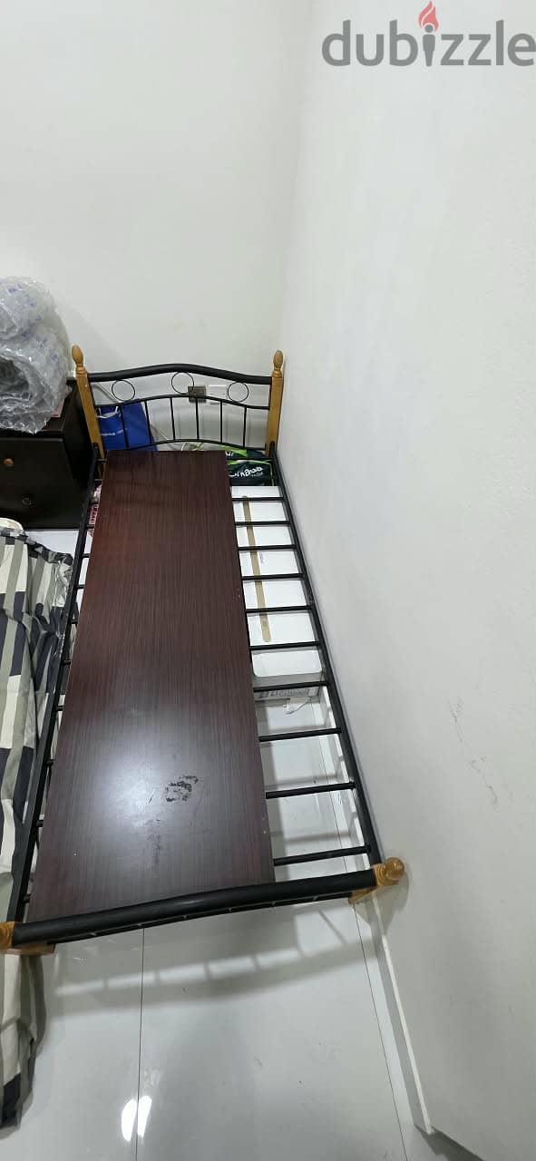 Steel Bed frame with the wooden Board 3