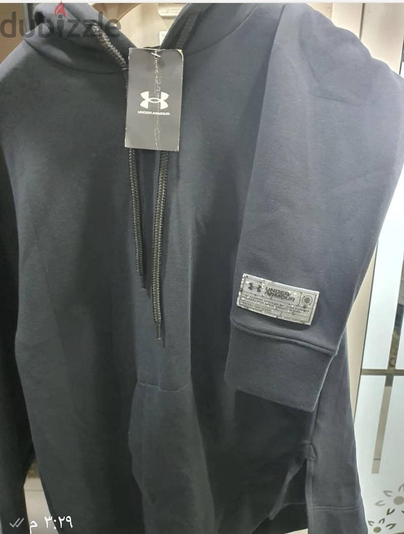 aUnde Aramour  hoodie s 1