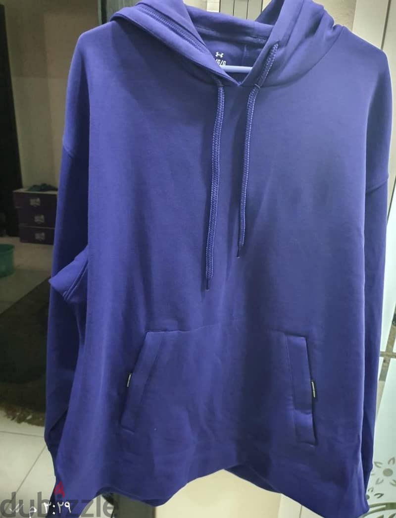 aUnde Aramour  hoodie s 3
