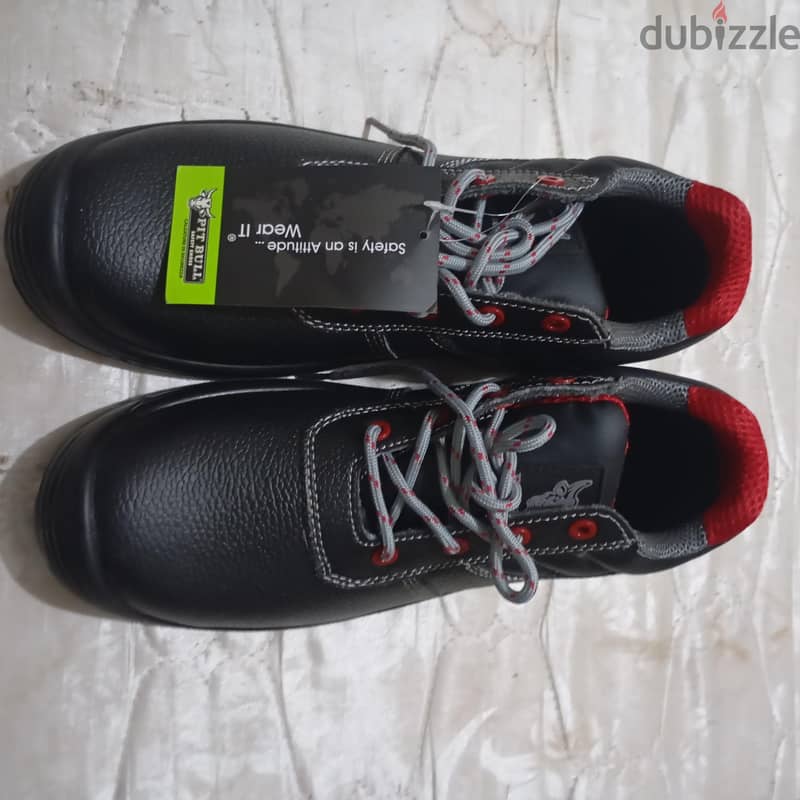 safty shoe for sale only 5 BD 42SIZE 2