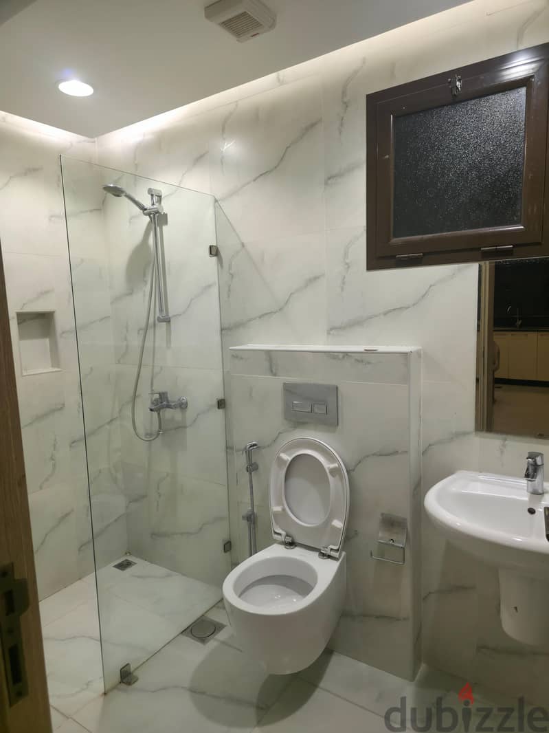 Beautiful Luxury Apartment in Juffair with 1 room available for rent 5