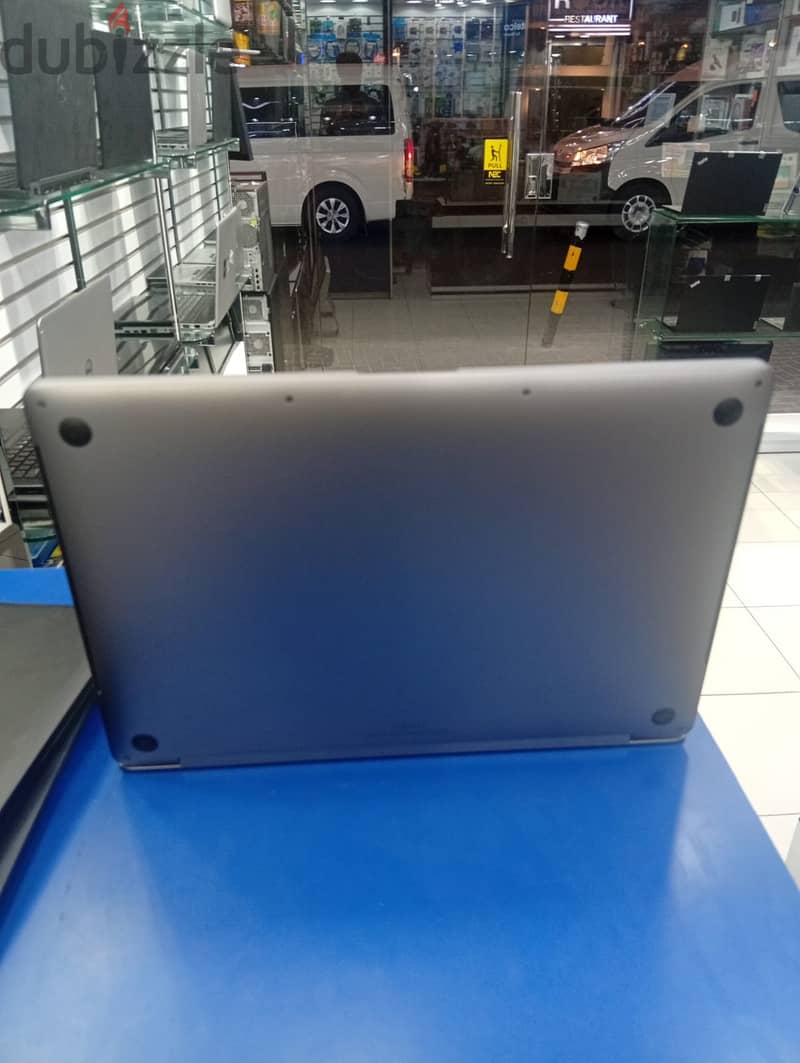 MacBook Pro 16-inch 2019  2.6GHz 6-Core i7  16GB RAM  512SSD 2