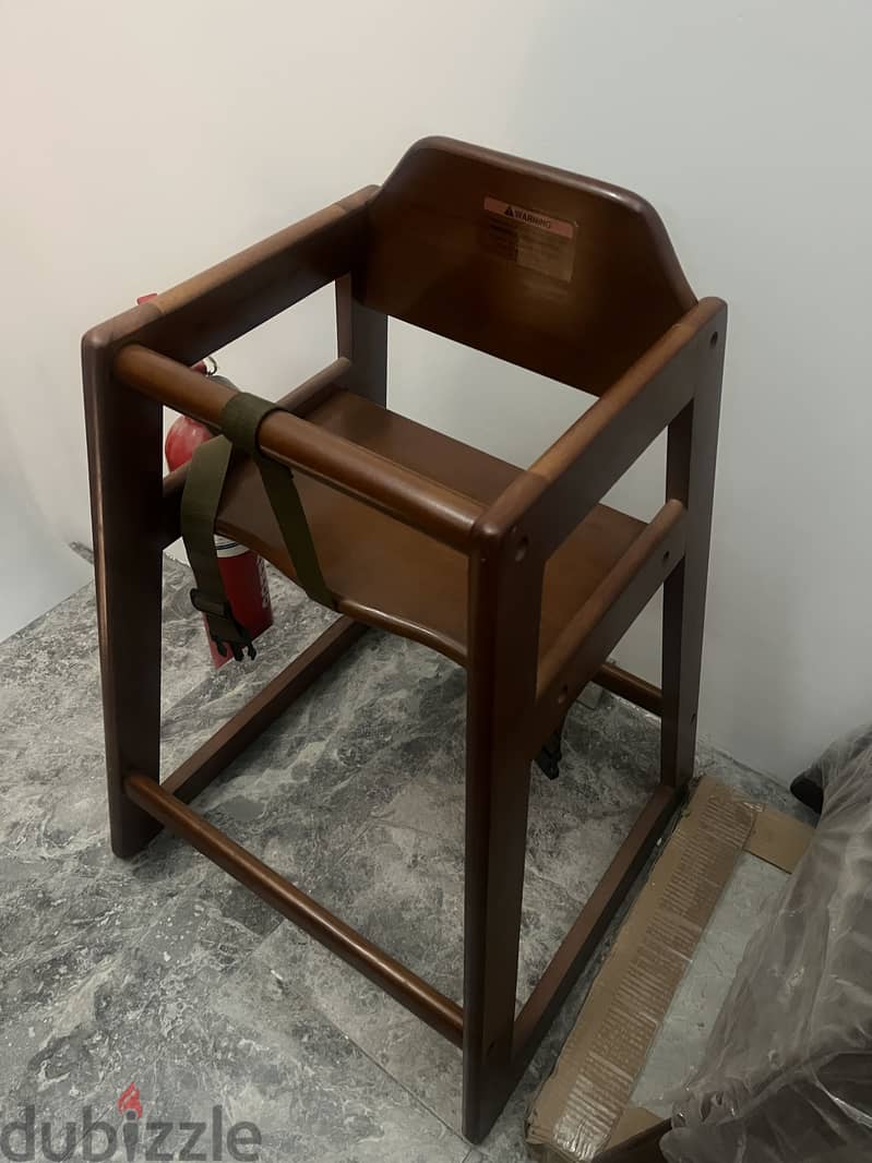 Baby chair wood 1