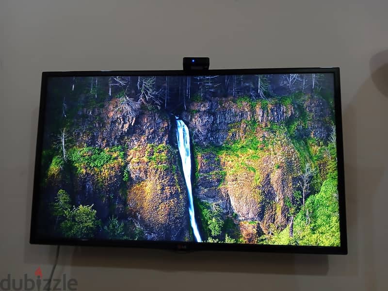 LG 42LN5700 LED TV 42 inches Excellent condition 2