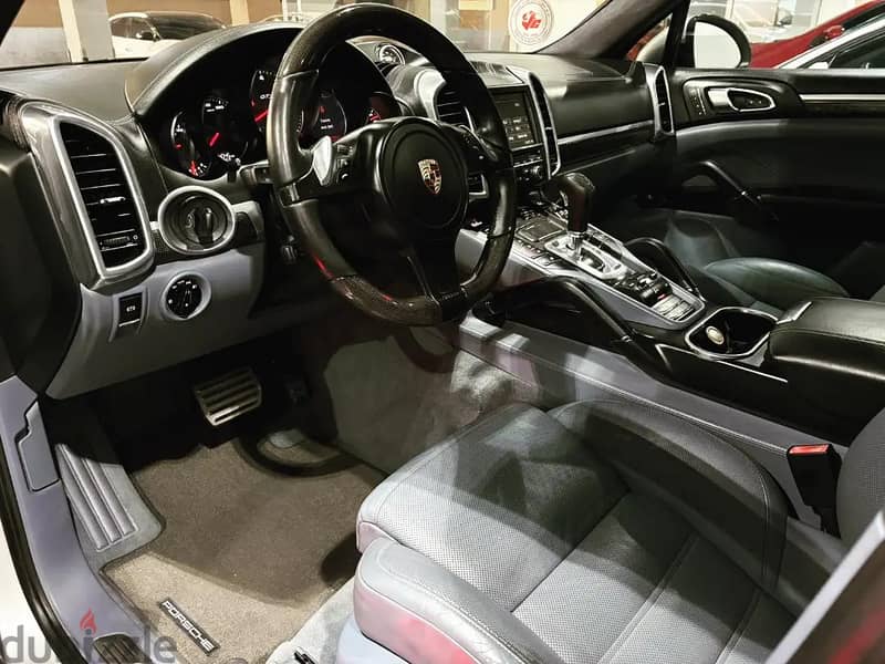 Porsche Cayenne GTS 2013 Cabon Fiber Package 4