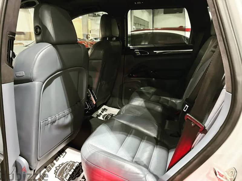 Porsche Cayenne GTS 2013 Cabon Fiber Package 11