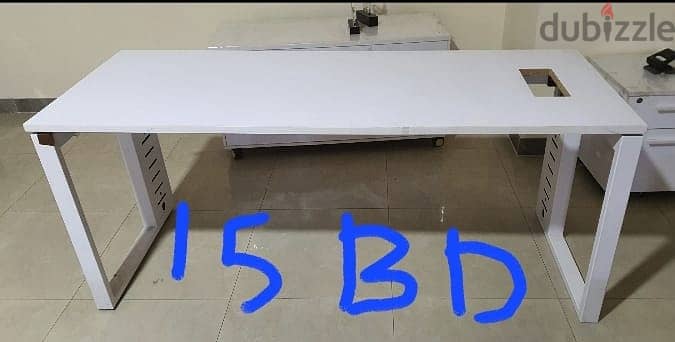أثاث مكتبي ومنزلي بحالة شبة جديدة  Office and home furniture semi new 4
