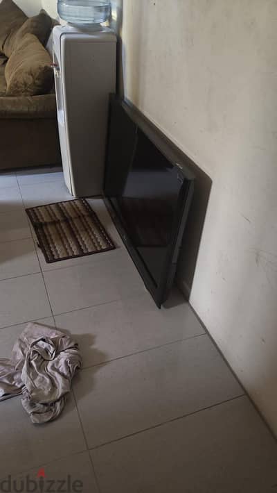 Good condition 45 inch LCD