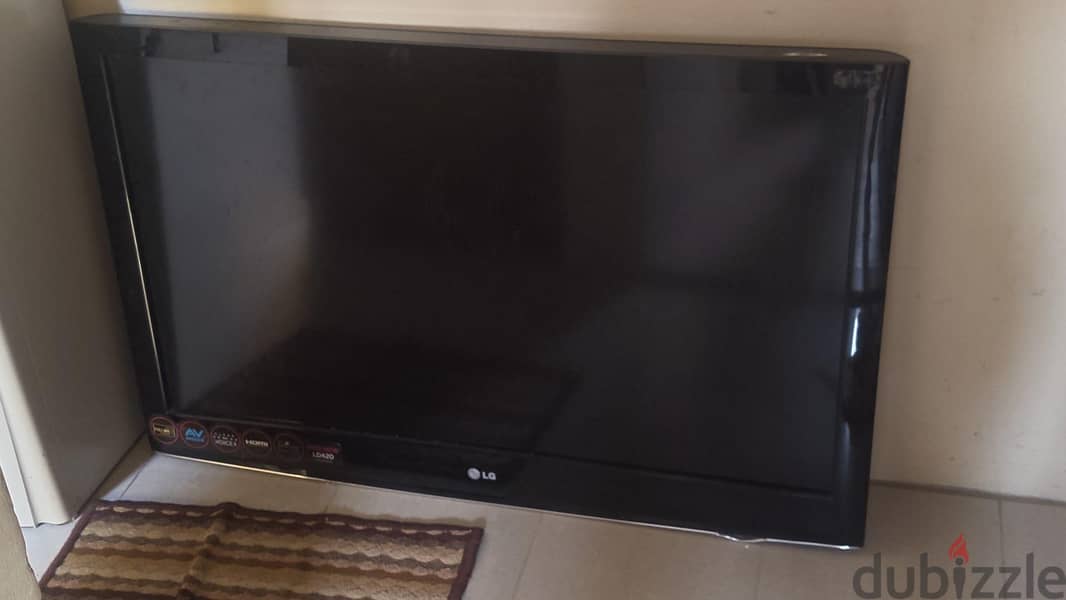 Good condition 45 inch LCD 1