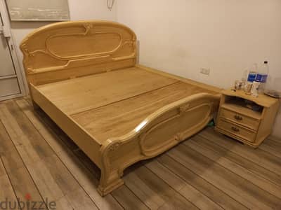 WOODEN BED