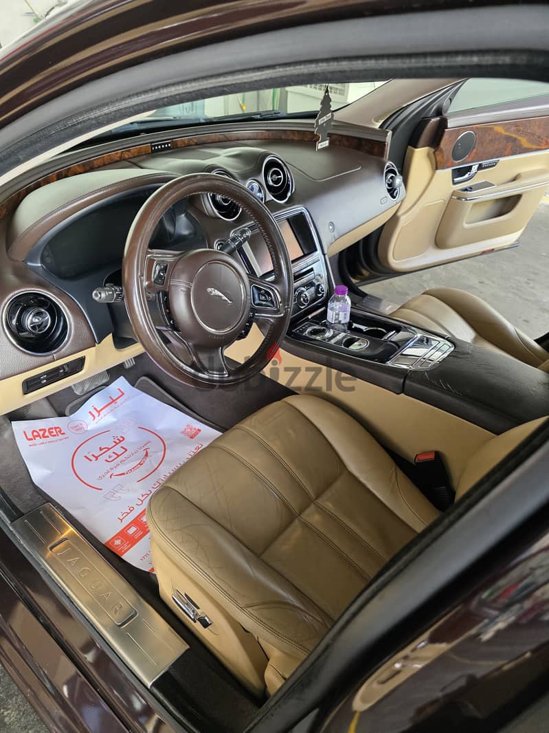 Jaguar XJ12 2012 6
