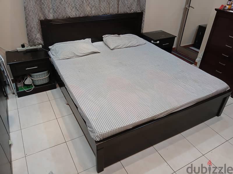 King size bed with medicated mattress side tables 2