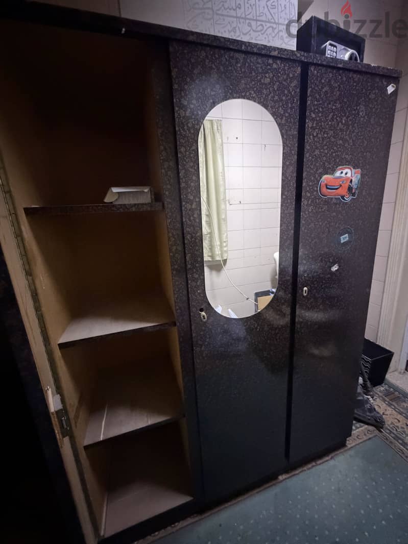 Cupboard 28 BHD 3