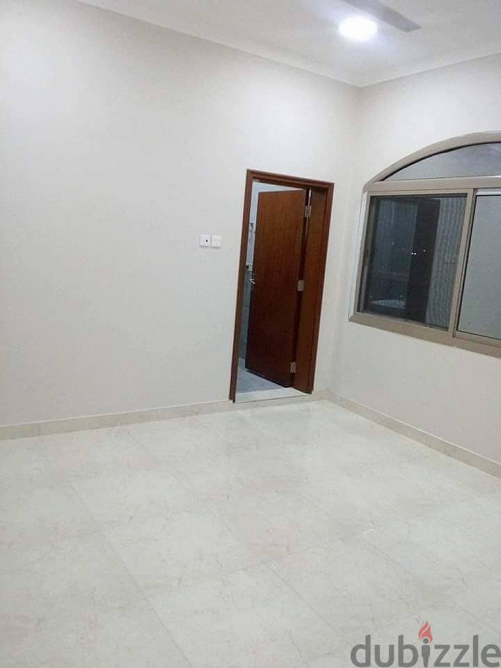 شقة للإيجار في البسيتين Flat for rent in Busaiteen 5