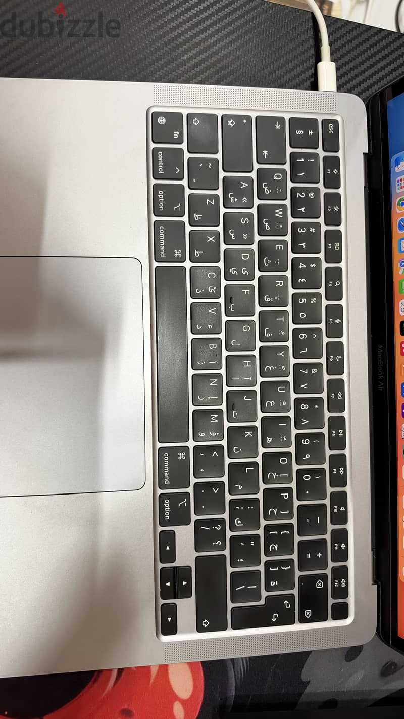 Macbook Air M1 8GB ram 256GB استخدام جدا  battery 89%قليل 1