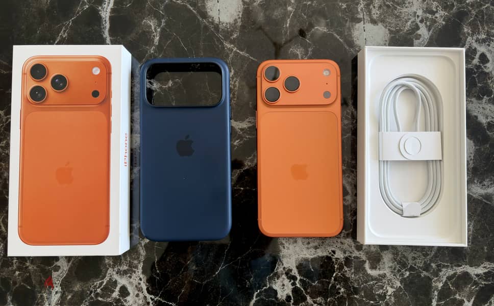 Apple iPhone 17 Pro Max  - 256GB - eSIM only (91% battery life) 1