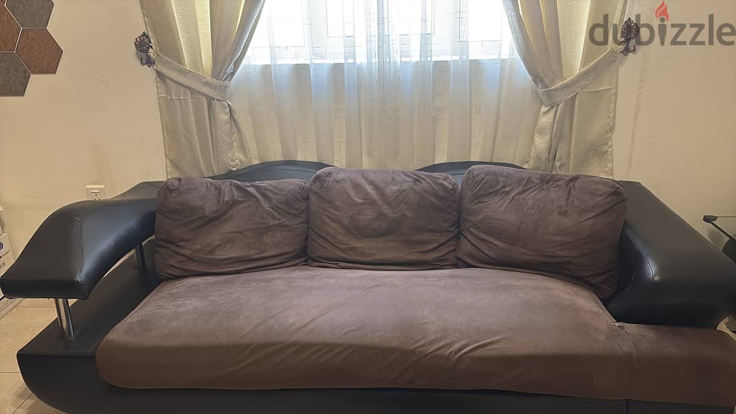 Sofa sed with table 2