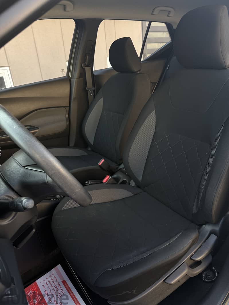 Nissan Kicks 2019 Base model with rear camera 5