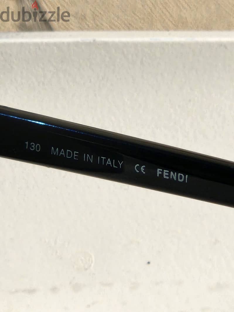 Fendi sunglasses org used -نظارات فندي اصلي مستعمل- 39591018 4