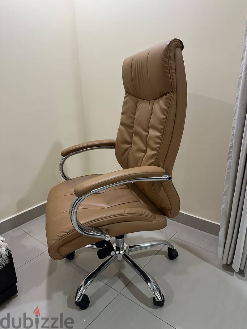 Office chair 1