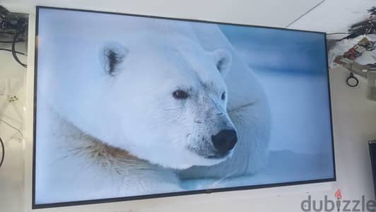 HISENSE 70" 4K UHD WITH BOX + HISENSE 70" 4K SMART TV WITHOUT BOX