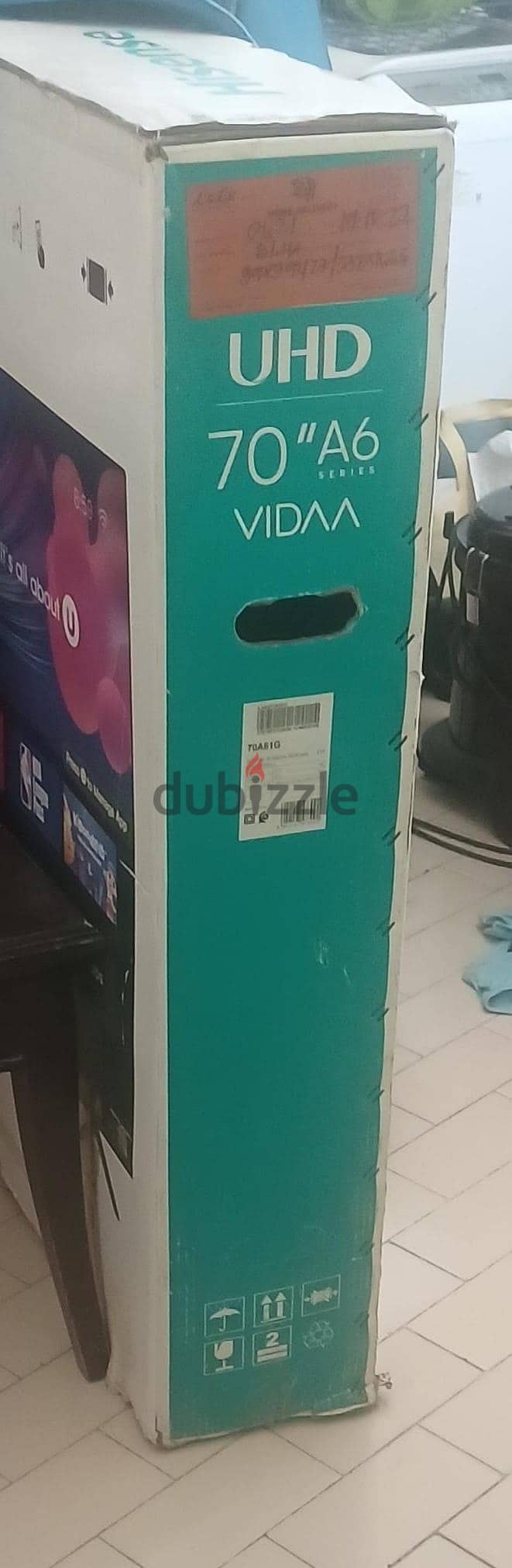 HISENSE 70" 4K UHD WITH BOX + HISENSE 70" 4K SMART TV WITHOUT BOX 6