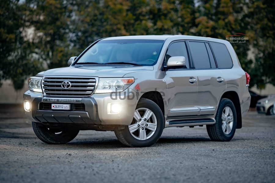 Toyota Land Cruiser VXR V8 2014 Beige  Sunroof  Zero Accident  Bahrain 4