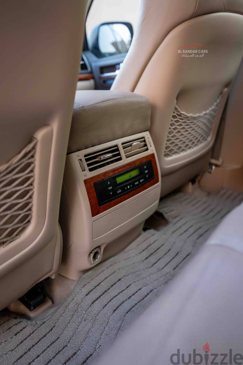 Toyota Land Cruiser VXR V8 2014 Beige  Sunroof  Zero Accident  Bahrain 9