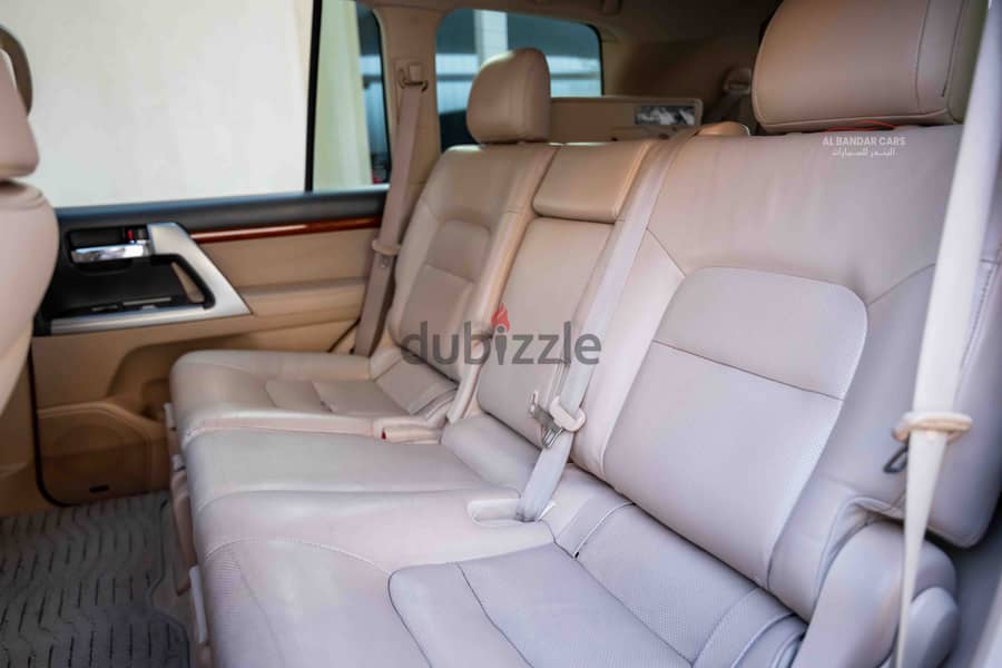 Toyota Land Cruiser VXR V8 2014 Beige  Sunroof  Zero Accident  Bahrain 11