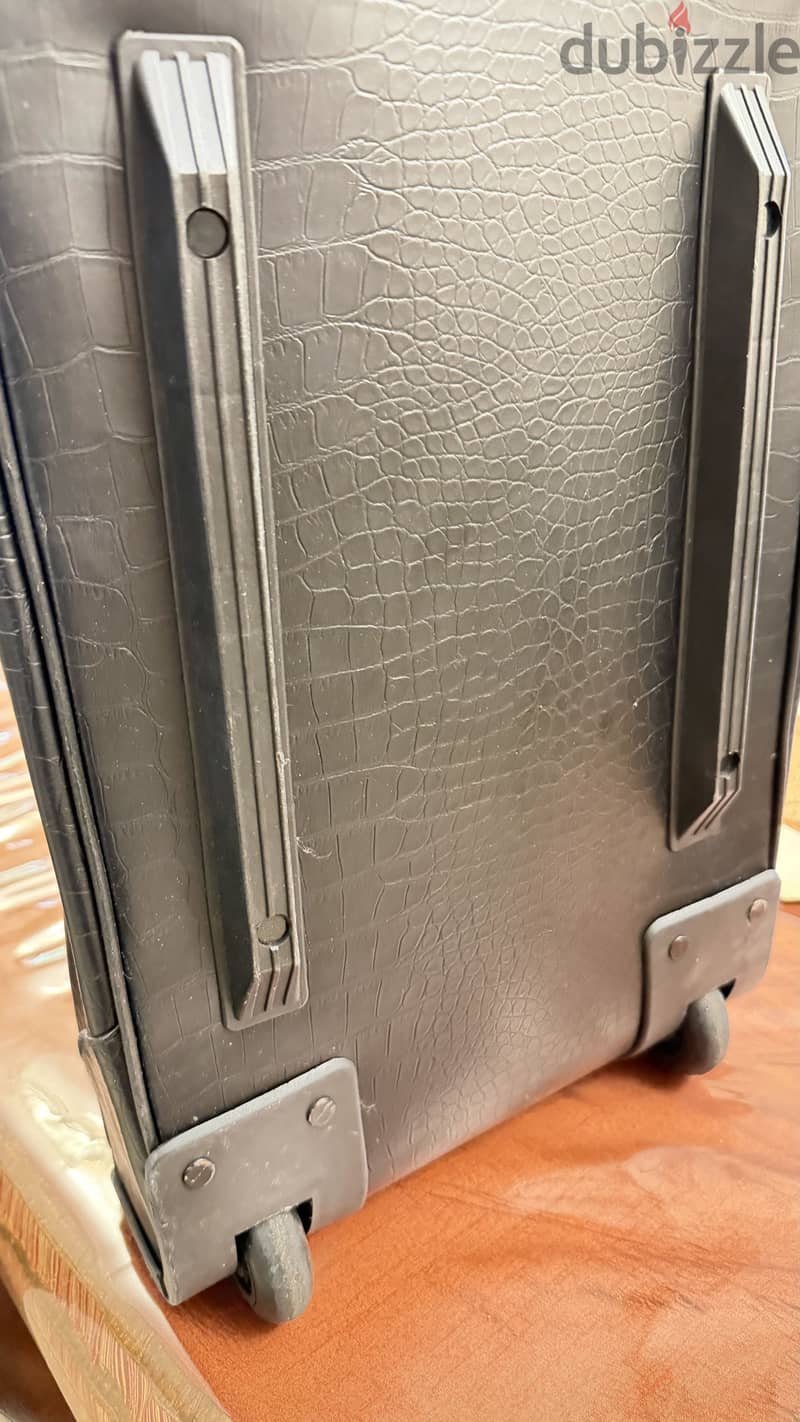 Leather carry/Trolley bag 4