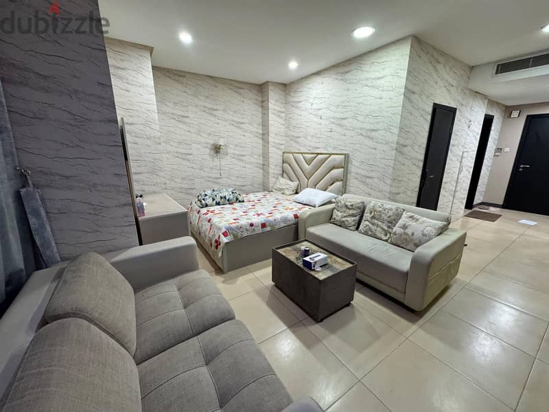 hot deal luxury free hold studio 1 bath Prime location 2