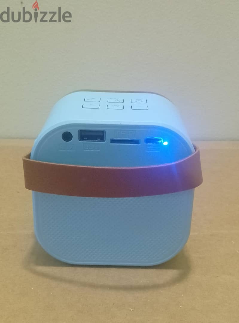 mini hand carry speaker Bluetooth contact 2