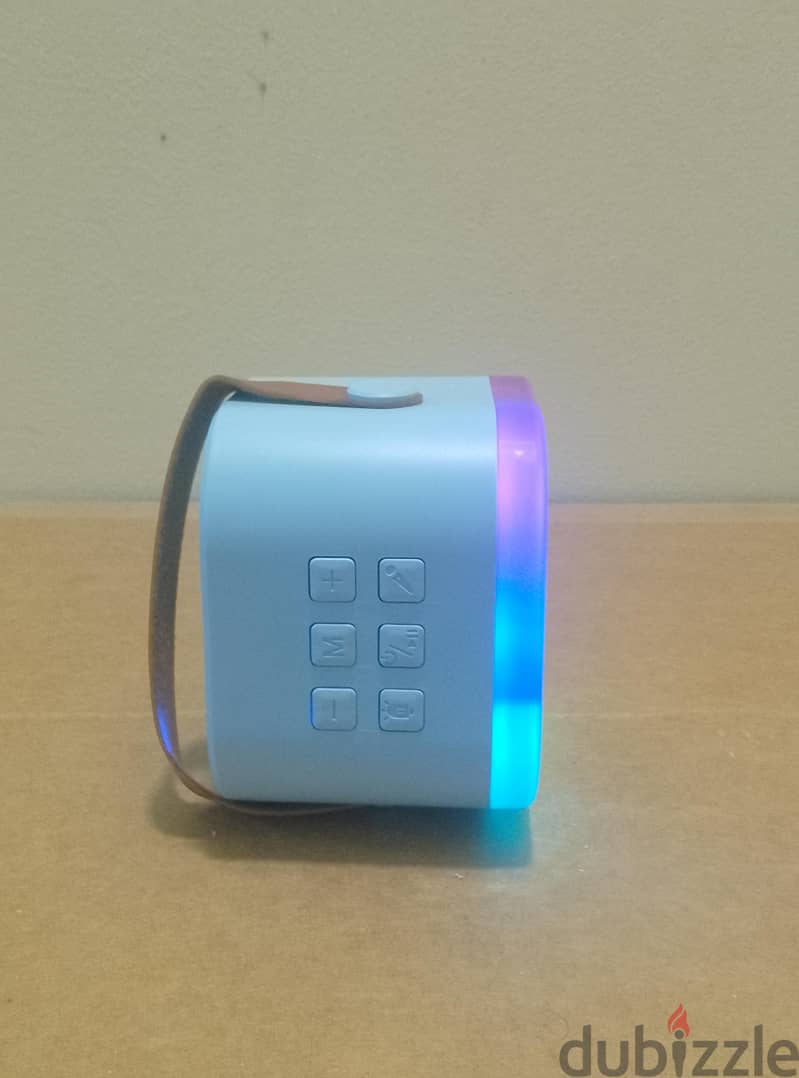 mini hand carry speaker Bluetooth contact 3