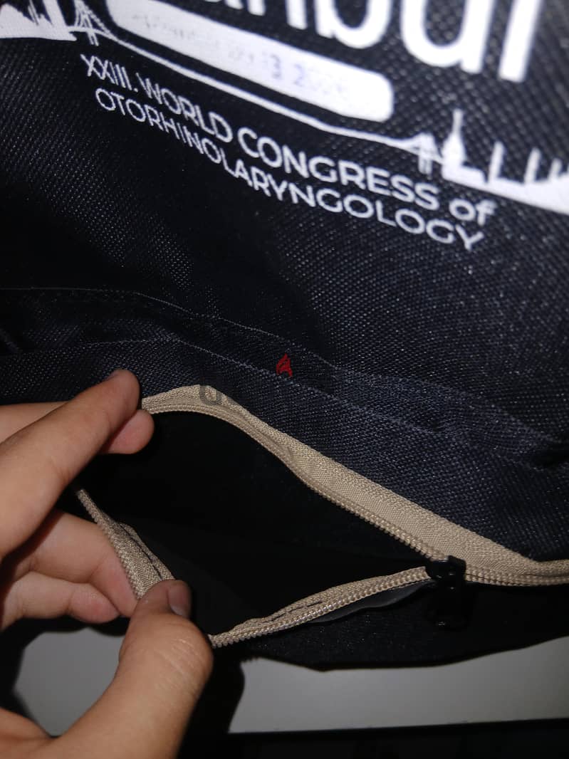 Mint condition Small bag for trading and buying 2