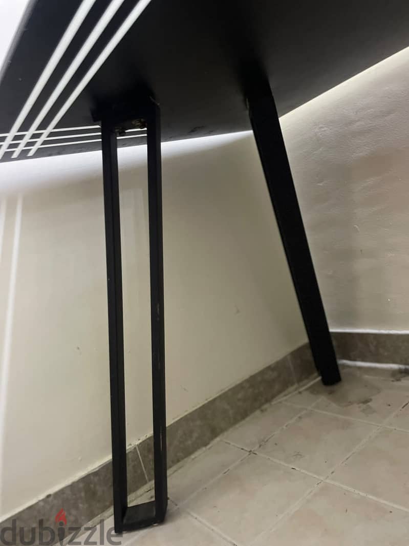 Elegant Black Glass Top Table with Detachable legs 2