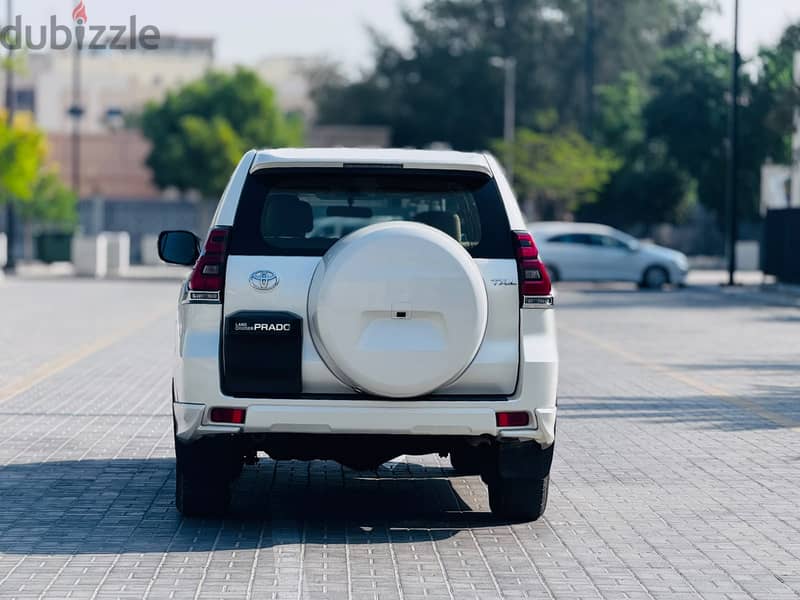 TOYOTA PRADO TXL 2022 MODEL WITH SINGLE OWNER IN PERFECT CONDITION 4