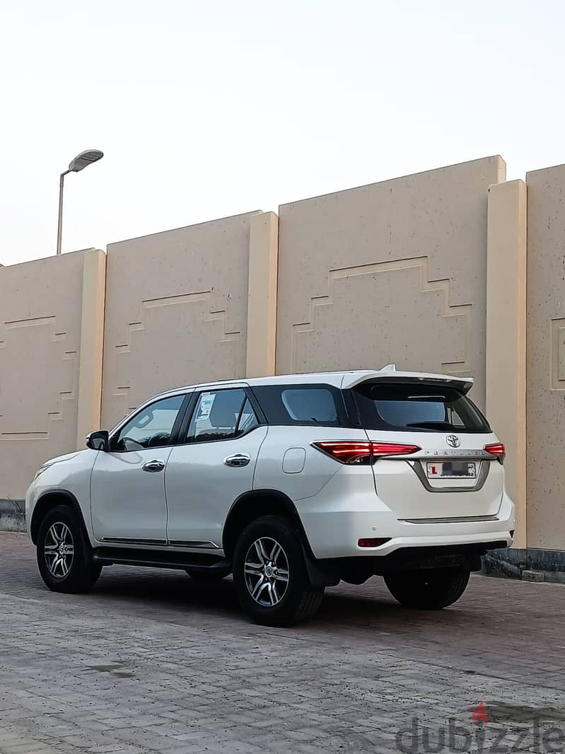TOYOTA FORTUNER 2022 | AGENCY MAINTAINED | GCC SPECS 4