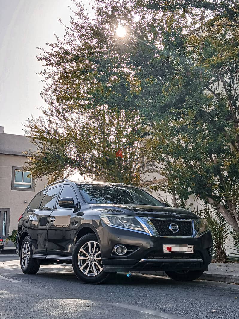 NISSAN PATHFINDER 2015 | 3.5L V6 | GCC SPECS | EXCELLENT CONDITION 1