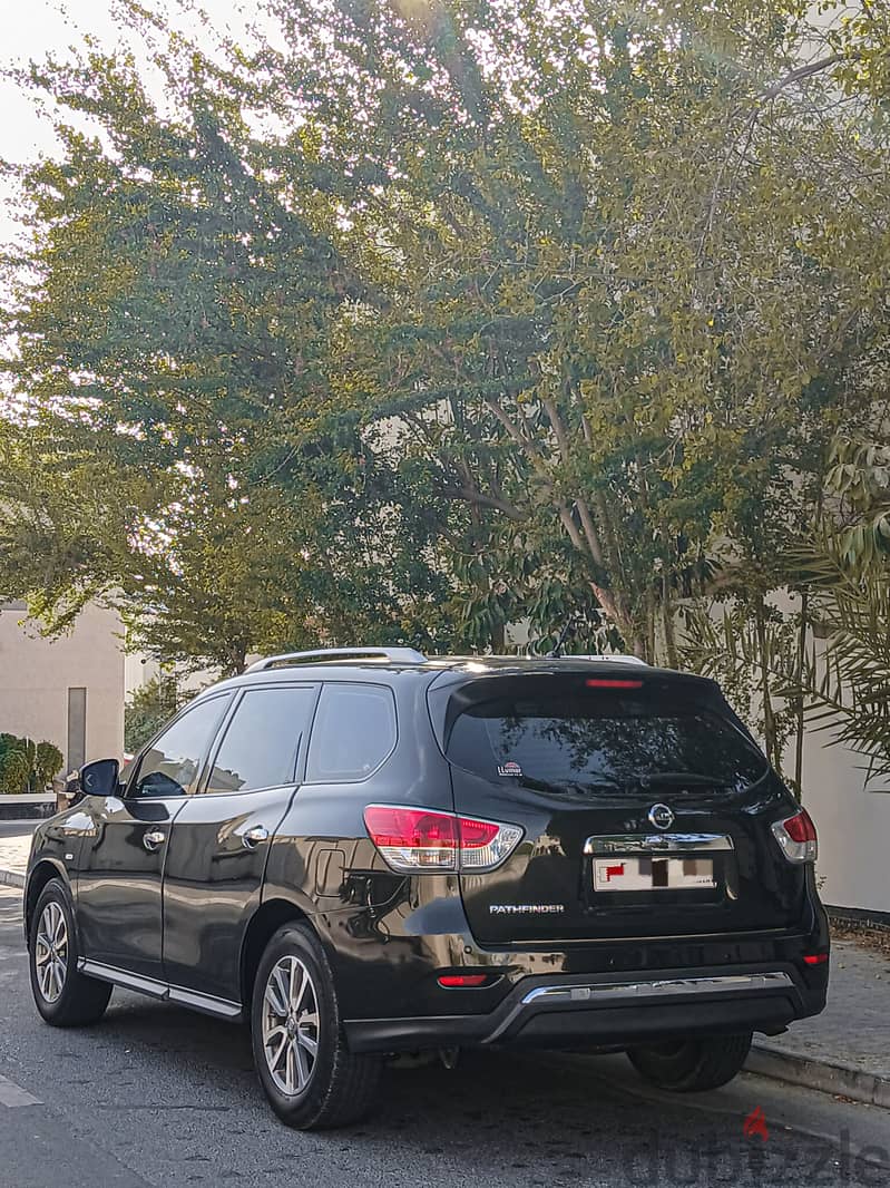NISSAN PATHFINDER 2015 | 3.5L V6 | GCC SPECS | EXCELLENT CONDITION 3