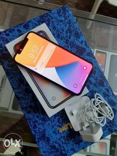iPhone X 64gb with box and all accessories brand new condition 0
