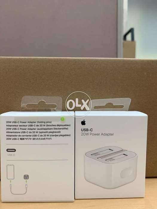 Apple Orginal Plug Charger 20W USB Type-C Power Adapter - White 1