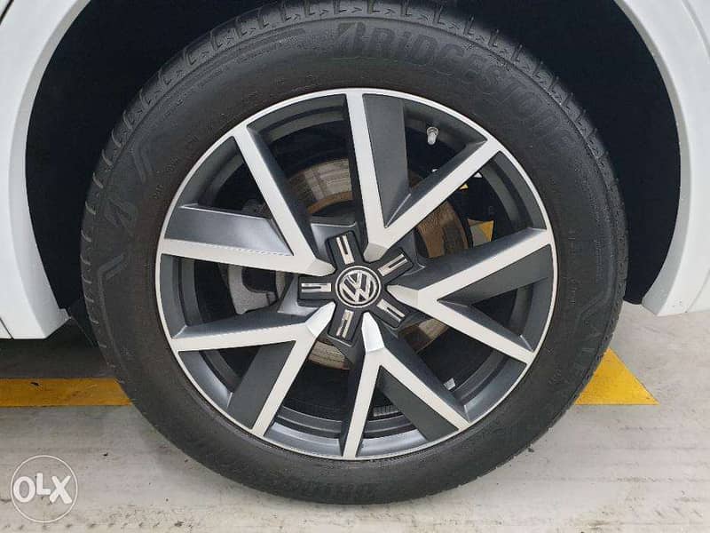 Volkswagen oem 20 inch wheel rim 1