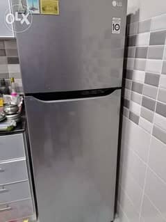 LG Refrigerator Double Door 420 L in excellent condition 0