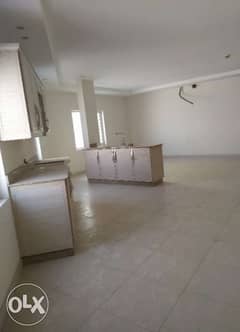 Unfurnished - Spacious 2 BHK flat with balcony - Open kitchen 0