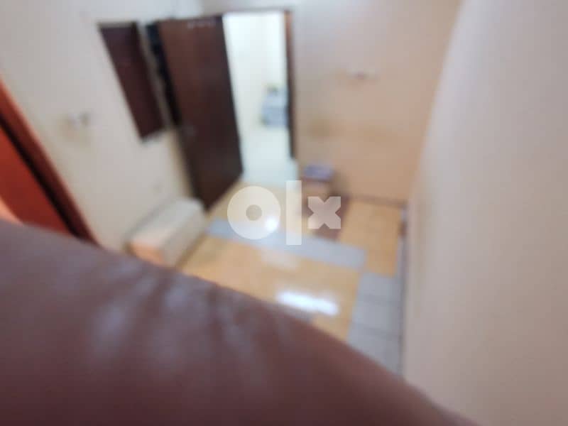 small flat for rent near alosra restaurant Muharraq شقة صغيرةبالمحرق 3