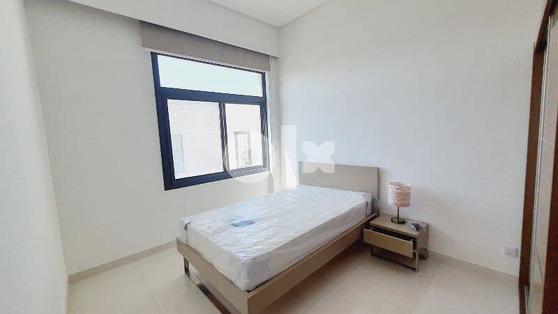 Luxury and Modern Apartment - Furnished Walking Disatnce saar mall 8
