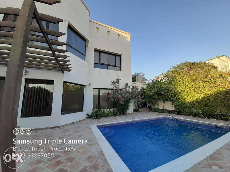 luxury villa with private pool and garden close to Saudi causeway 3