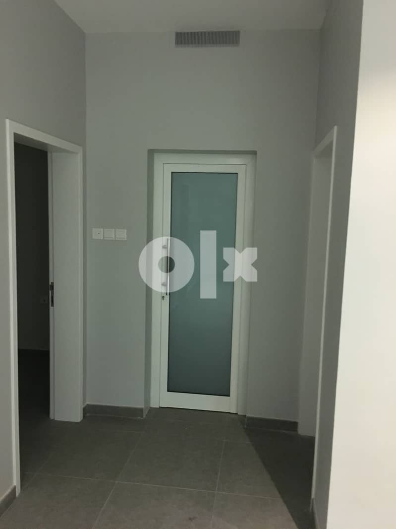 Luxury, 2 Bed-room Flat, 100 metre from Gulf Univercity in SANAD. 8